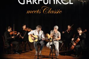 Simon & Garfunkel Tribute meets Classic - Duo Graceland mit Streichquartett & Band