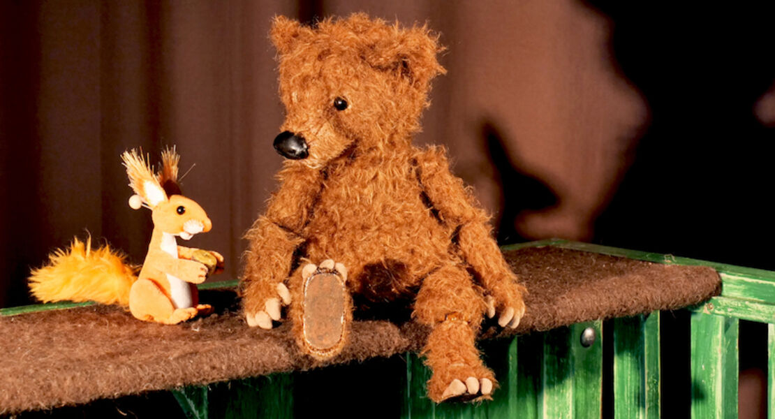 bar-hat-es-schwer-eine-ausgeschlafene-geschichte-vom-mudesein