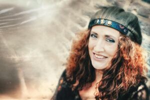 Singer/Songwriter: Anne Haigis