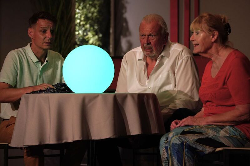 suschi-oder-currywurscht-komodie-von-hannelore-kucich
