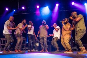 Naturally 7 - Closer Look - 25 Years Tour