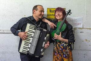 Monika Drasch Duo & Prof. Klaus Wolf - Politisch Lied