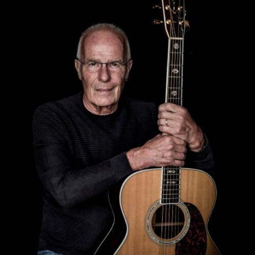 allan-taylor-in-concert