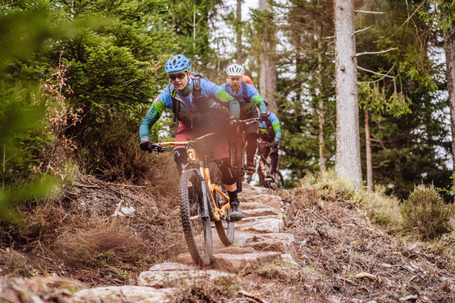 mit-dem-mountainbike-vom-nutz-in-den-schutzwald