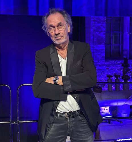 hugo-egon-balder-erzahlt-es-bloss-nicht-weiter