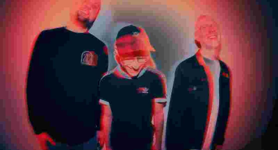 smile-and-burn-special-guest-es-brennt