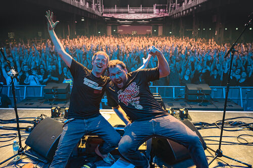 reis-against-the-spulmachine-radio-reis-die-hitwelle