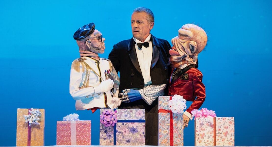 buhne-cipolla-dr-fischer-aus-genf-oder-die-bomben-party